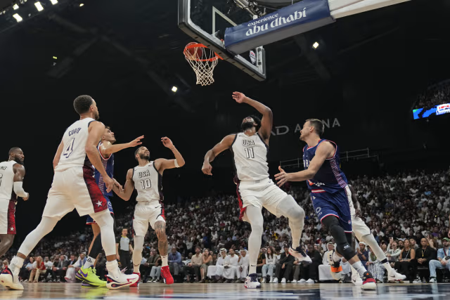 Das Basketballteam der USA gewinnt drei Mal in Folge im olympischen Aufwärmturnier